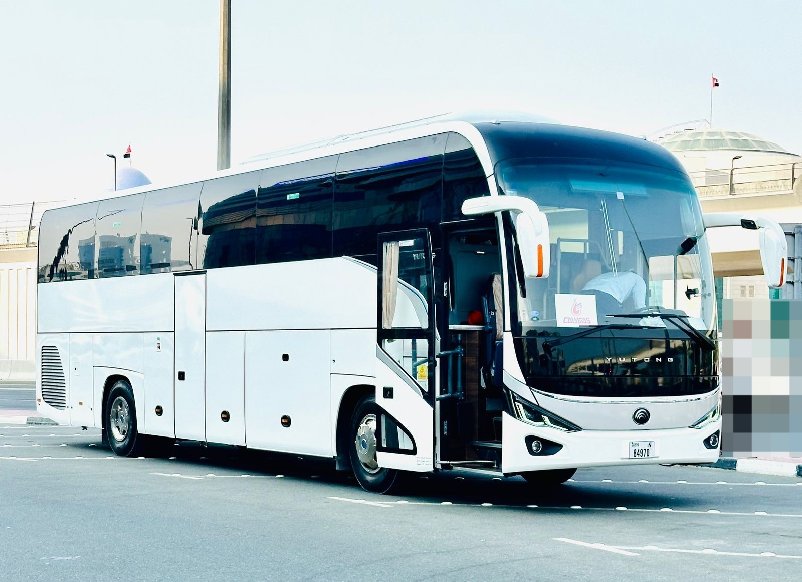 53 seater yutong bus in white color with door open