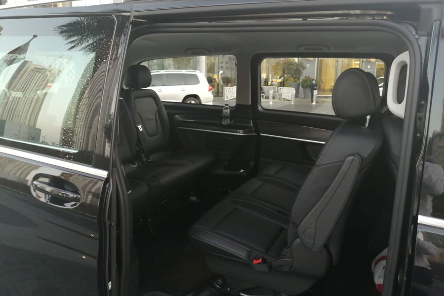 mercedes v class car seating arrangement